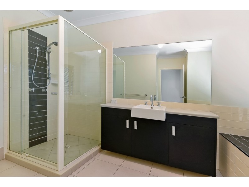 8-10 Quartz Cl, Greenbank QLD 4124