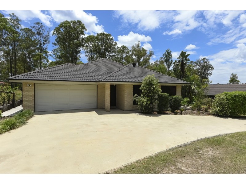 8-10 Quartz Cl, Greenbank QLD 4124