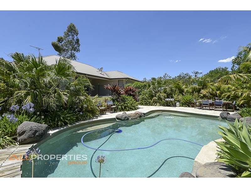 19 – 21 POLE CRESCENT, New Beith QLD 4124