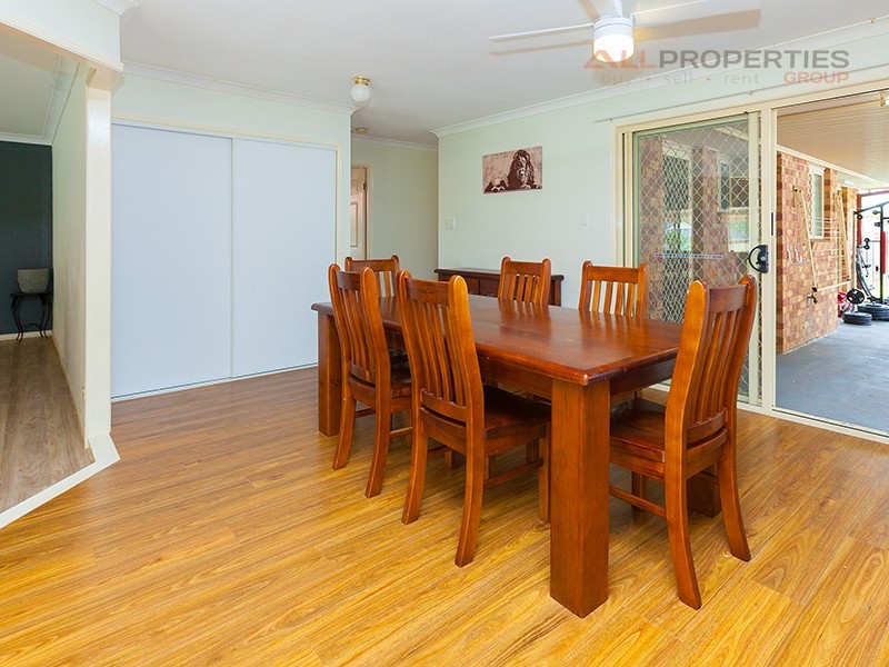 16 Park Close, Hillcrest QLD 4118