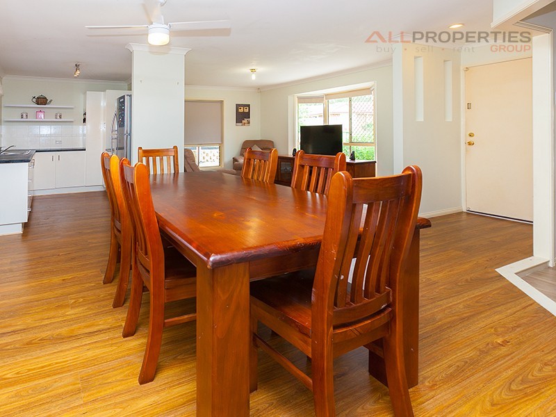 16 Park Close, Hillcrest QLD 4118