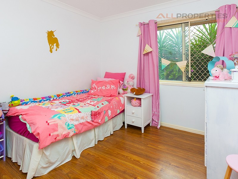 16 Park Close, Hillcrest QLD 4118