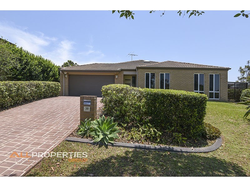 38 Mapelton Cct, Parkinson QLD 4115