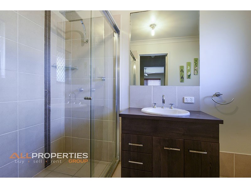 38 Mapelton Cct, Parkinson QLD 4115