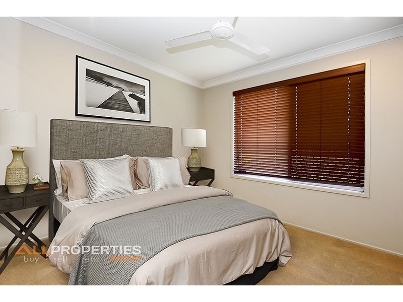 38 Mapelton Cct, Parkinson QLD 4115