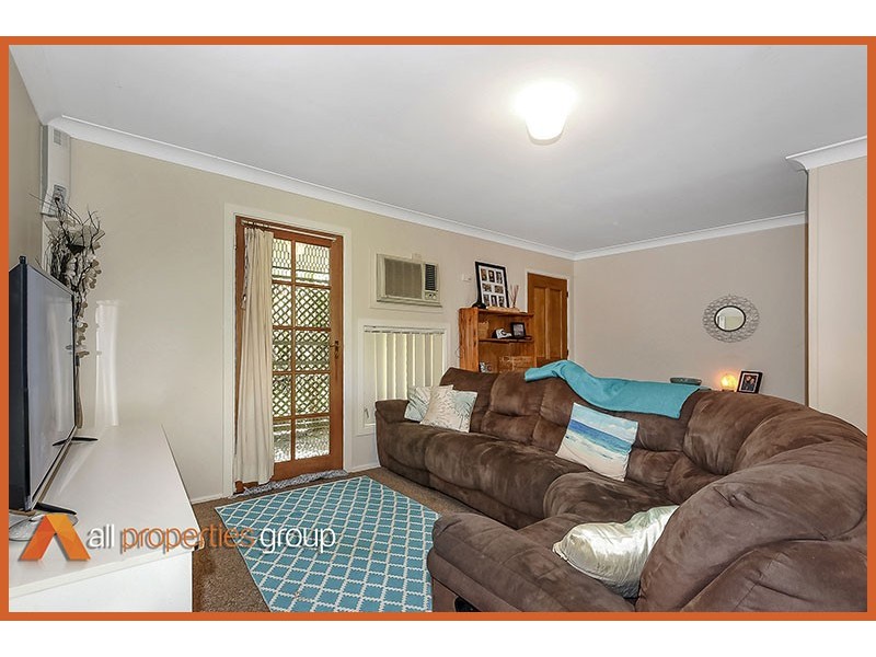 15 Orlando Crescent, Springwood QLD 4127