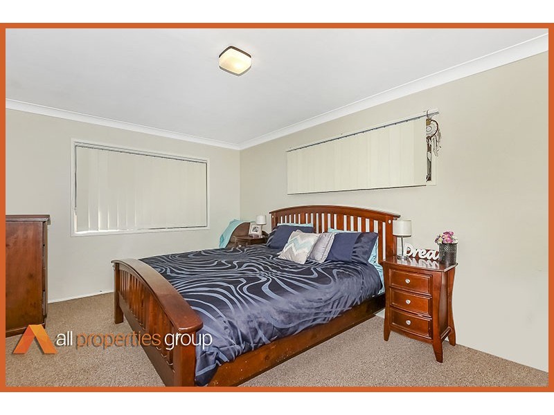 15 Orlando Crescent, Springwood QLD 4127