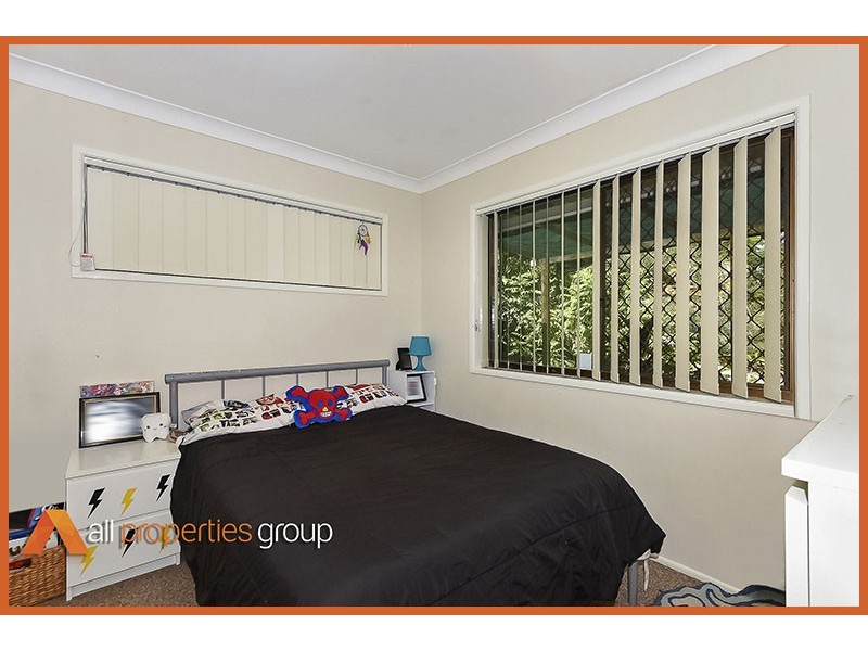 15 Orlando Crescent, Springwood QLD 4127