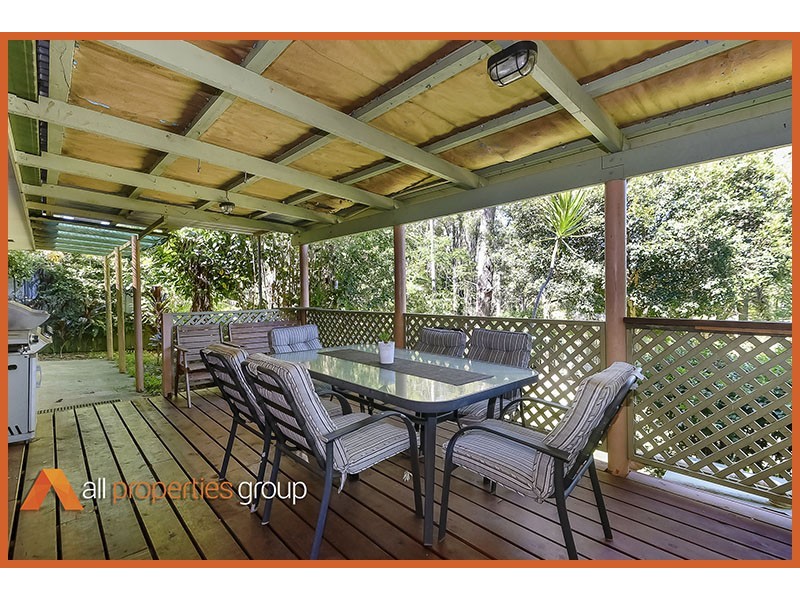 15 Orlando Crescent, Springwood QLD 4127