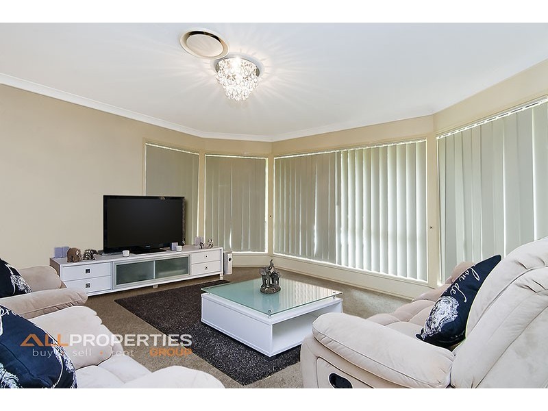 1-11 Canterbury Drive, Mundoolun QLD 4285