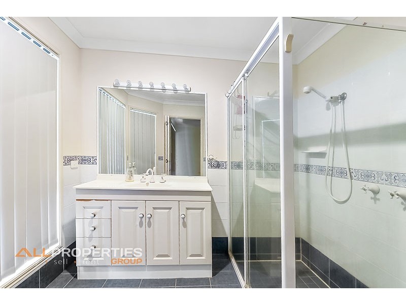 1-11 Canterbury Drive, Mundoolun QLD 4285