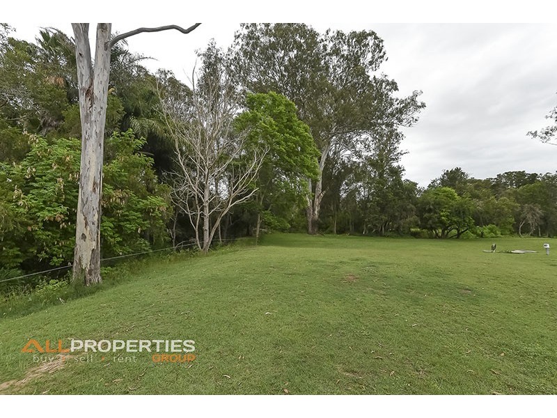 1-11 Canterbury Drive, Mundoolun QLD 4285