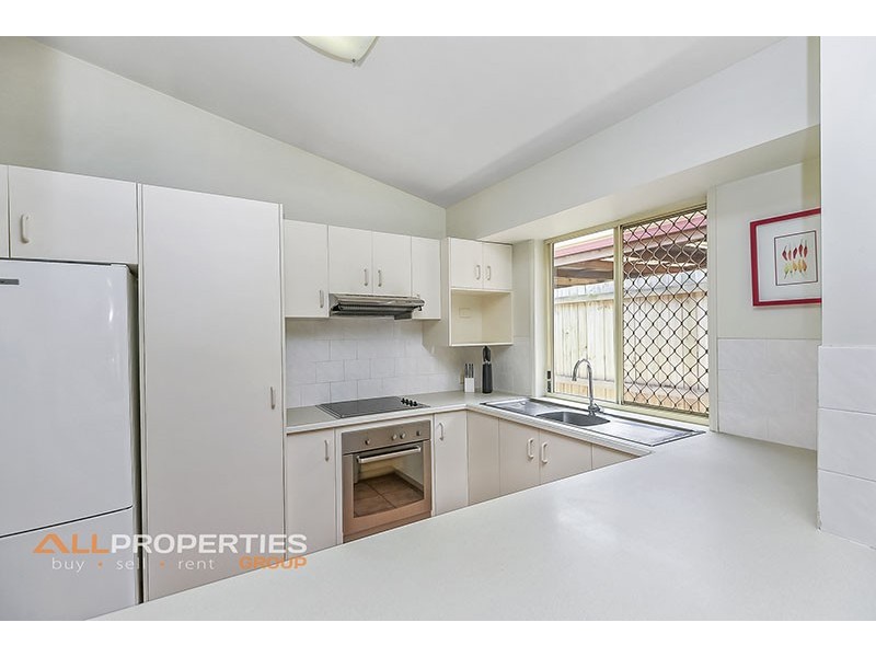 65 Lakeside Crescent, Forest Lake QLD 4078