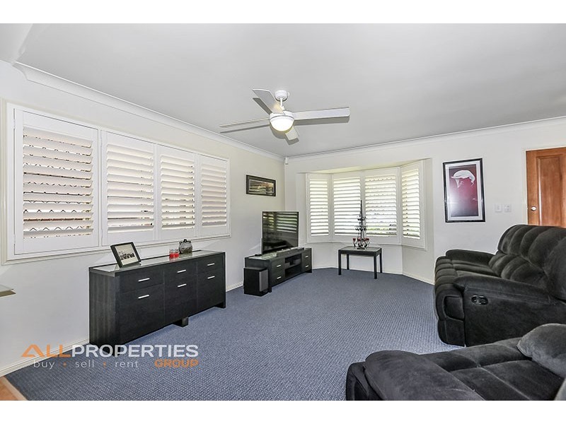 65 Lakeside Crescent, Forest Lake QLD 4078