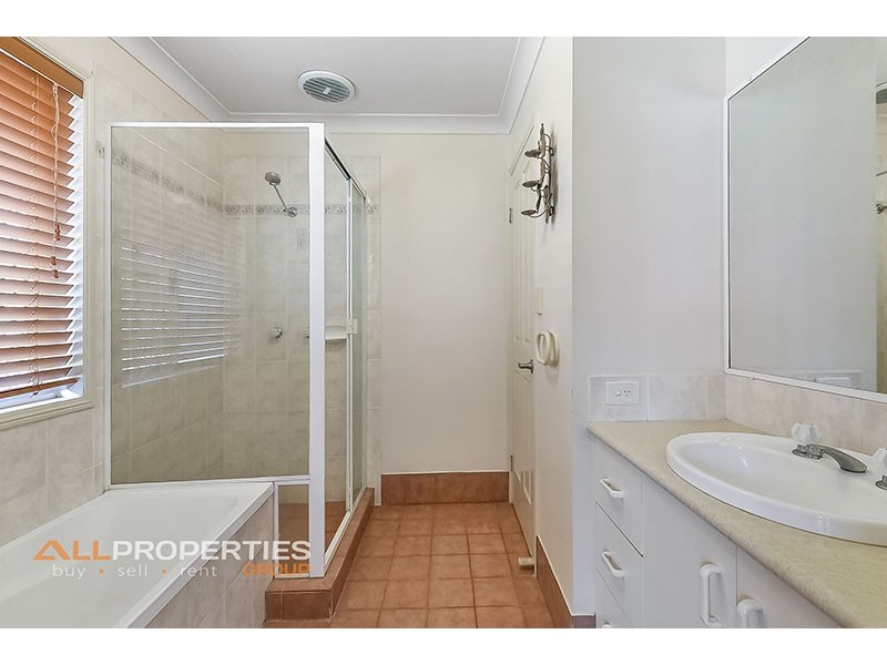 65 Lakeside Crescent, Forest Lake QLD 4078