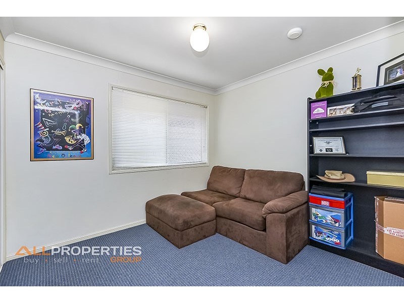 65 Lakeside Crescent, Forest Lake QLD 4078
