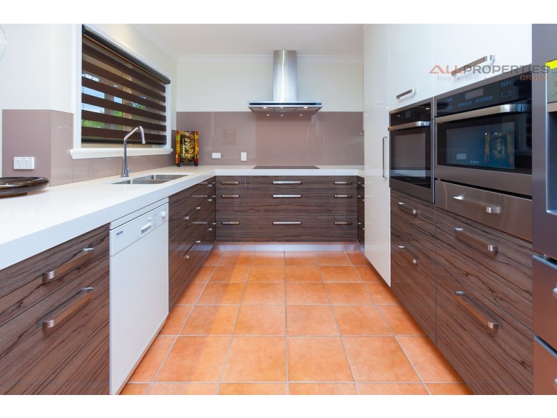 125 Ulinga Cres, Parkinson QLD 4115