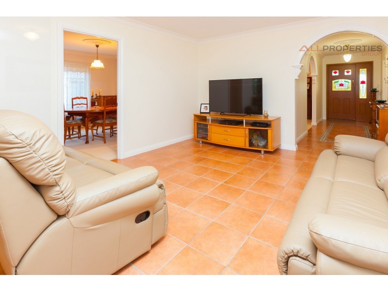 125 Ulinga Cres, Parkinson QLD 4115