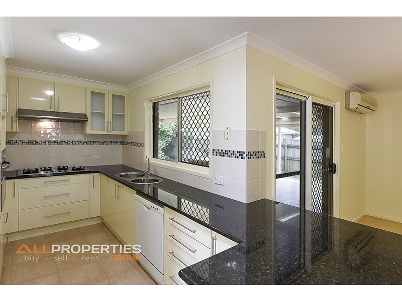 22 Isaac Court, Hillcrest QLD 4118