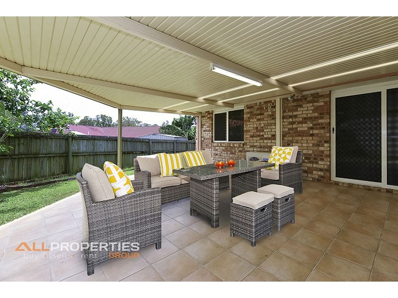 22 Isaac Court, Hillcrest QLD 4118