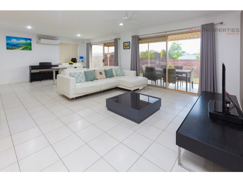 4 Flagstone Way, Berrinba QLD 4117