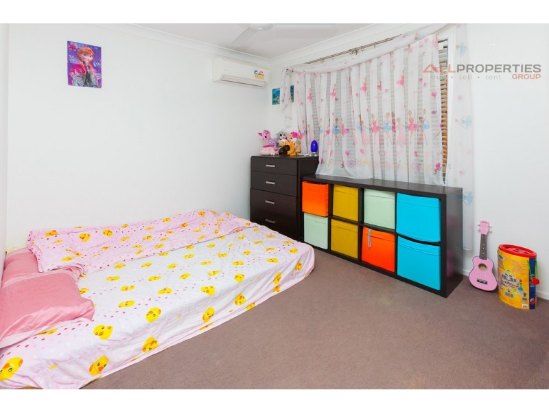 4 Flagstone Way, Berrinba QLD 4117