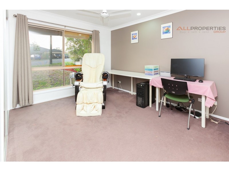 4 Flagstone Way, Berrinba QLD 4117