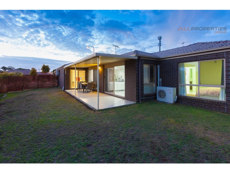 4 Flagstone Way, Berrinba QLD 4117