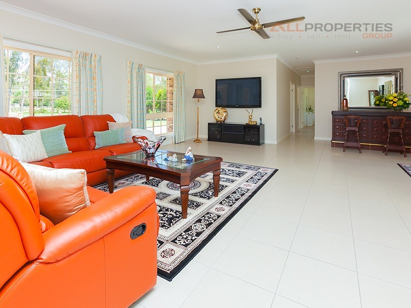 1867-1877 Chambers Flat Road, Munruben QLD 4125