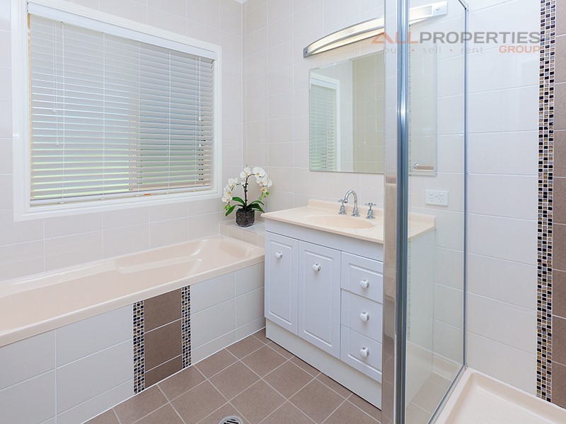 1867-1877 Chambers Flat Road, Munruben QLD 4125