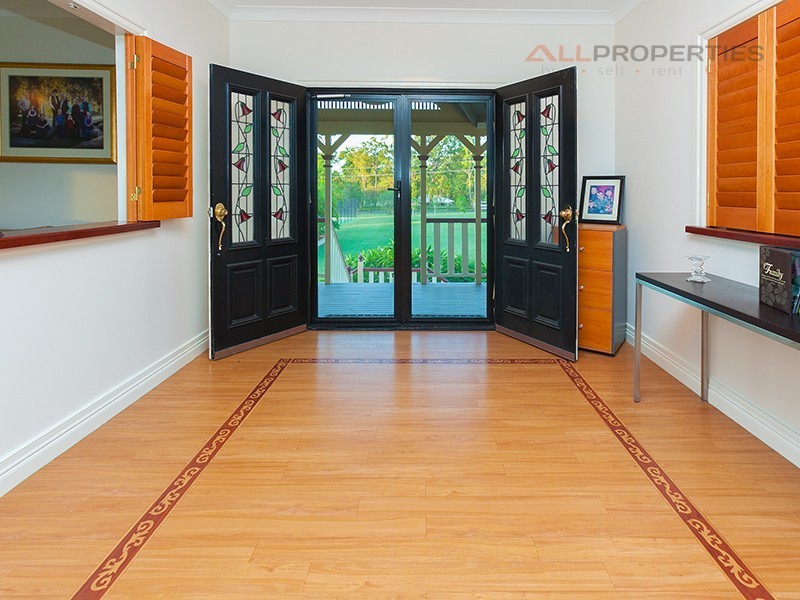 1852-1864 Chambers Flat Road, Munruben QLD 4125
