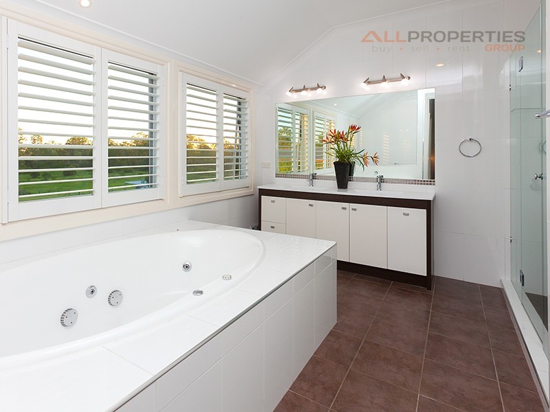1852-1864 Chambers Flat Road, Munruben QLD 4125
