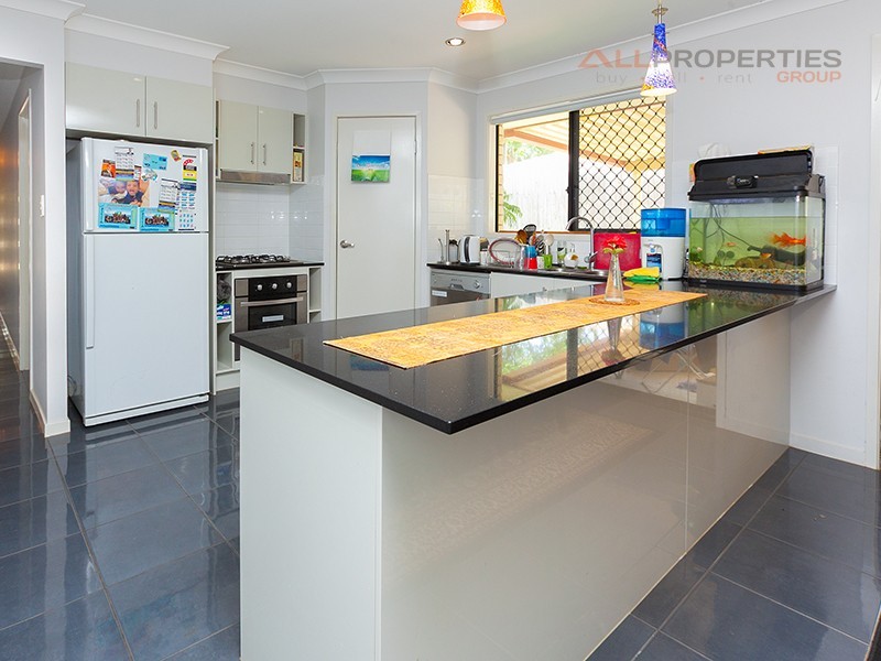 26 Kraatz Avenue, Loganlea QLD 4131