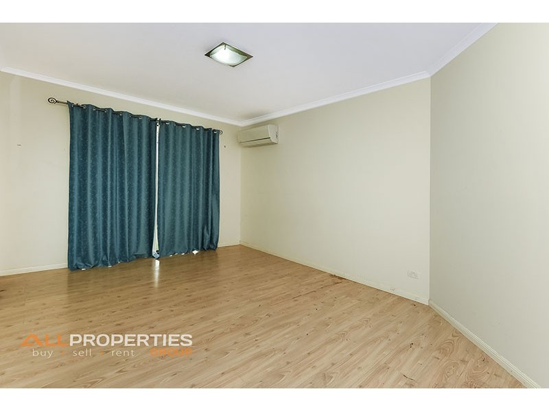 4 Frangipani Place, Regents Park QLD 4118