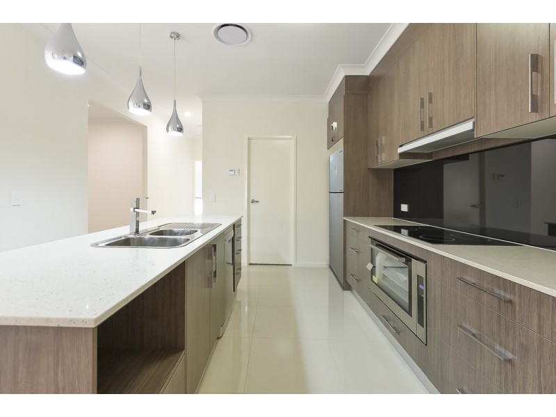 10 Jacaranda Crescent, Drewvale QLD 4116