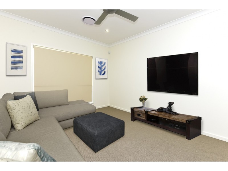 10 Jacaranda Crescent, Drewvale QLD 4116