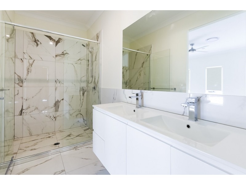 10 Jacaranda Crescent, Drewvale QLD 4116