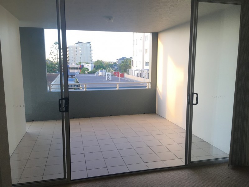 11/16 Grosvenor Road, Indooroopilly QLD 4068