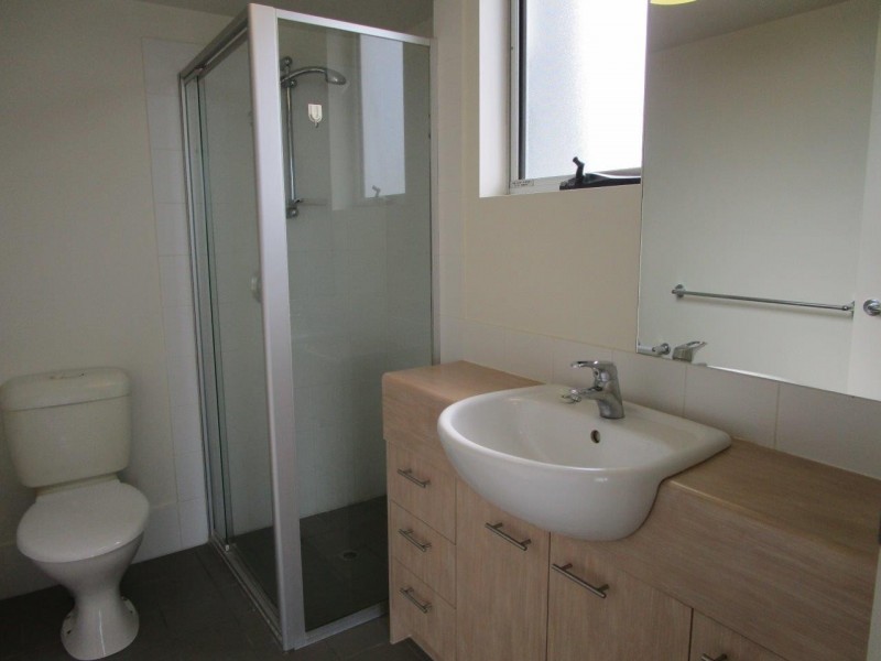 11/16 Grosvenor Road, Indooroopilly QLD 4068