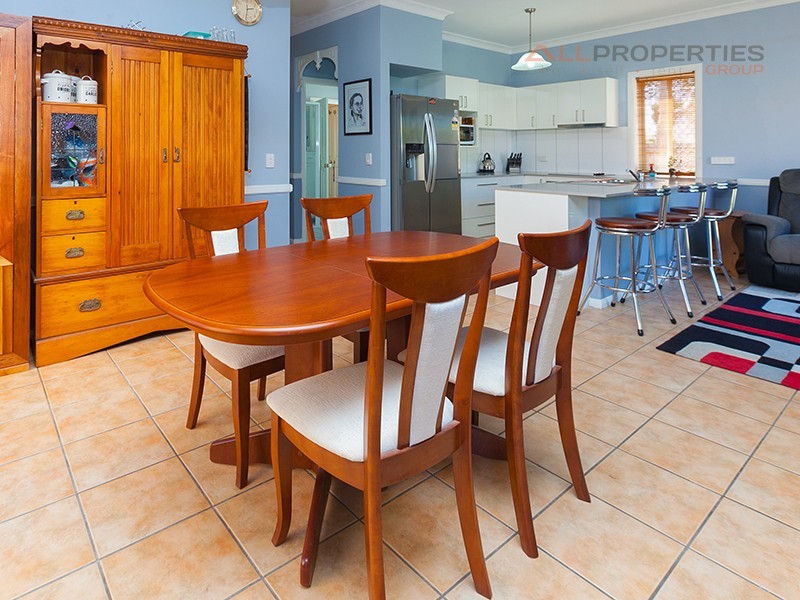 24 Paton Crescent, Forest Lake QLD 4078