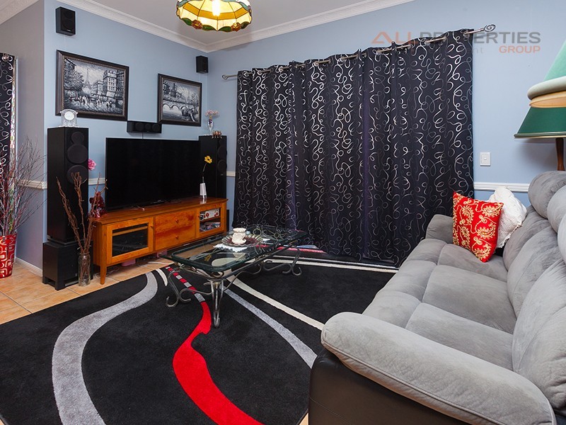 24 Paton Crescent, Forest Lake QLD 4078