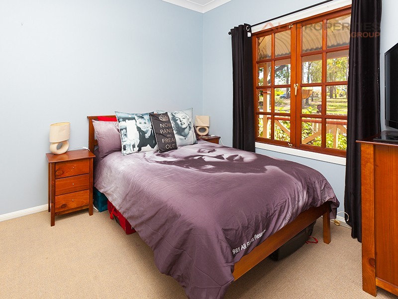 24 Paton Crescent, Forest Lake QLD 4078