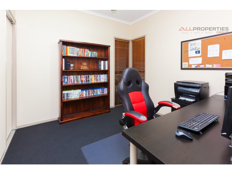 3 Dianella Ct, New Beith QLD 4124