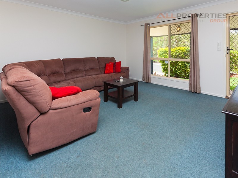 13 Ponderosa Street, Hillcrest QLD 4118