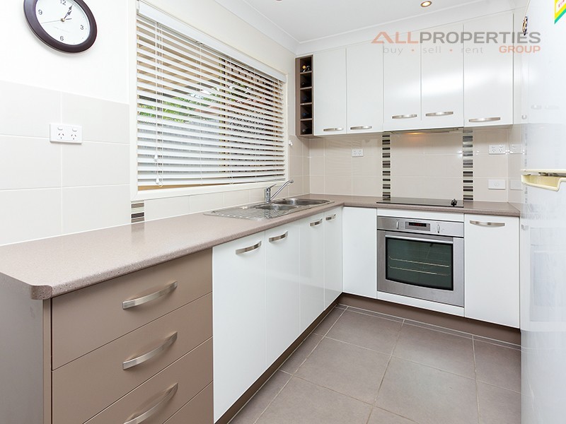 13 Ponderosa Street, Hillcrest QLD 4118