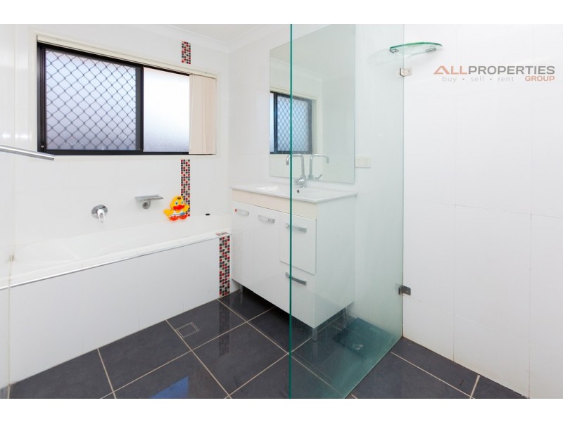 22 Kerry St, Marsden QLD 4132