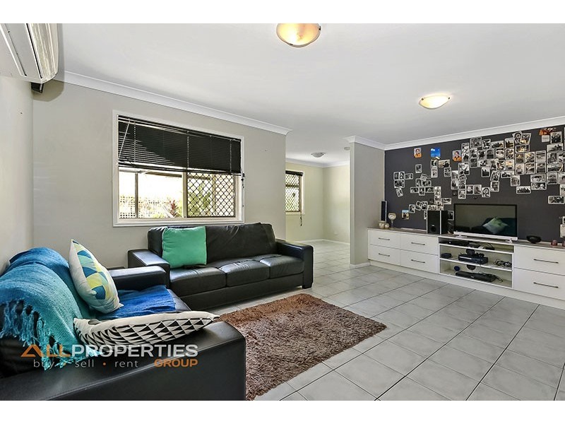 15 Wentworth Tce, Boronia Heights QLD 4124