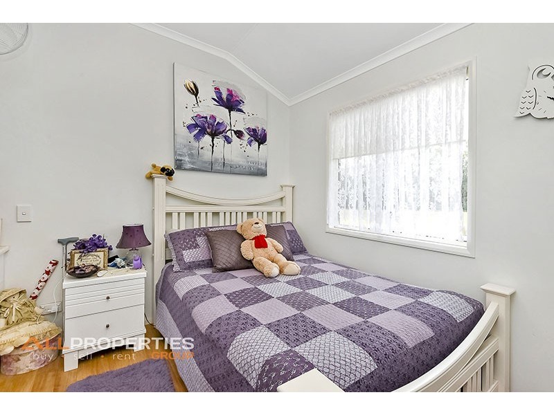 15 Wentworth Tce, Boronia Heights QLD 4124