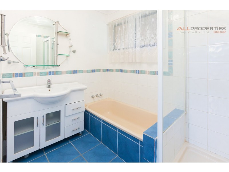 Regents Park QLD 4118