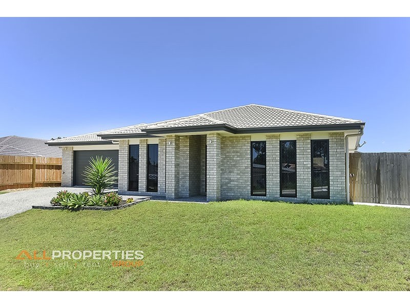 43 HILLEND AVENUE, Hillcrest QLD 4118